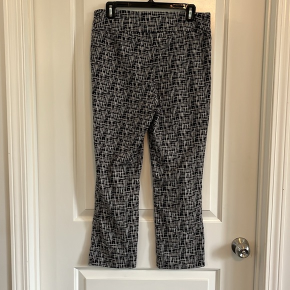 S.C. & CO print pullon capris size 12 - Picture 3 of 3